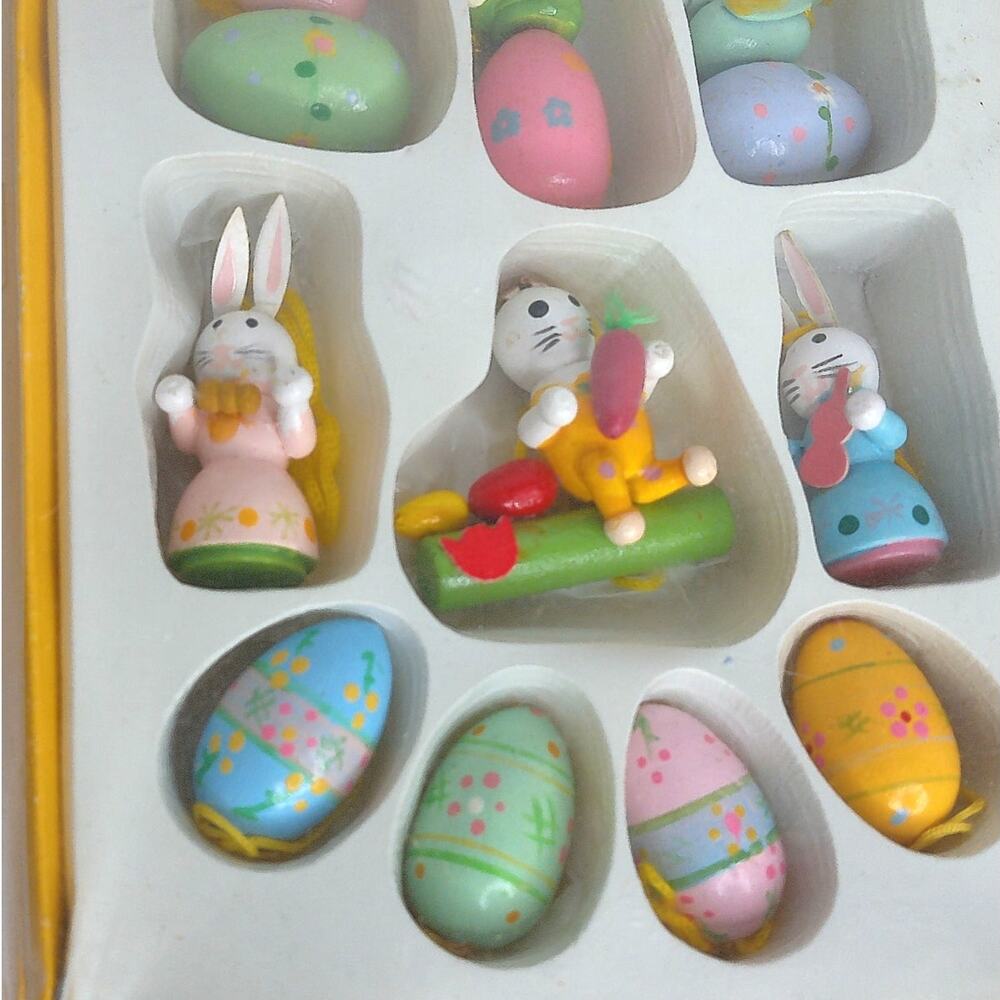 Vintage Wooden Easter Ornaments Set of 10 - Picture 5 of 6